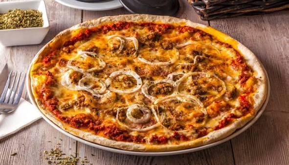 Pizza Bolognaise